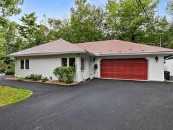 5 Brackstone Court Lower Sackville, NS B4C 4E3