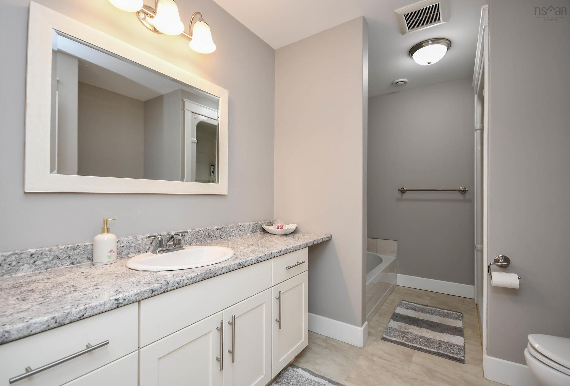 36 Nita Drive, Brookside, NS - Indoor Photo Showing Bathroom