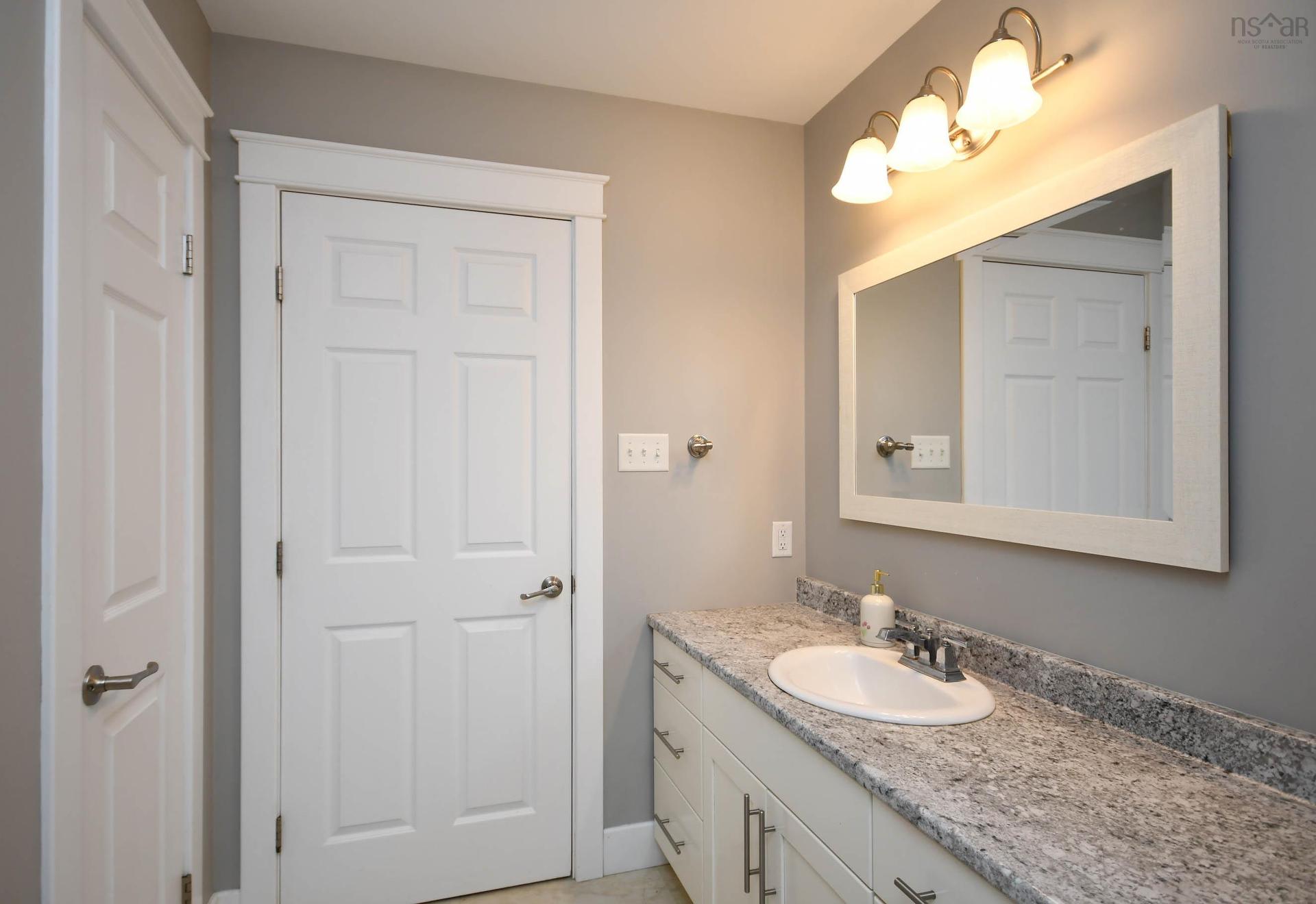 36 Nita Drive, Brookside, NS - Indoor Photo Showing Bathroom