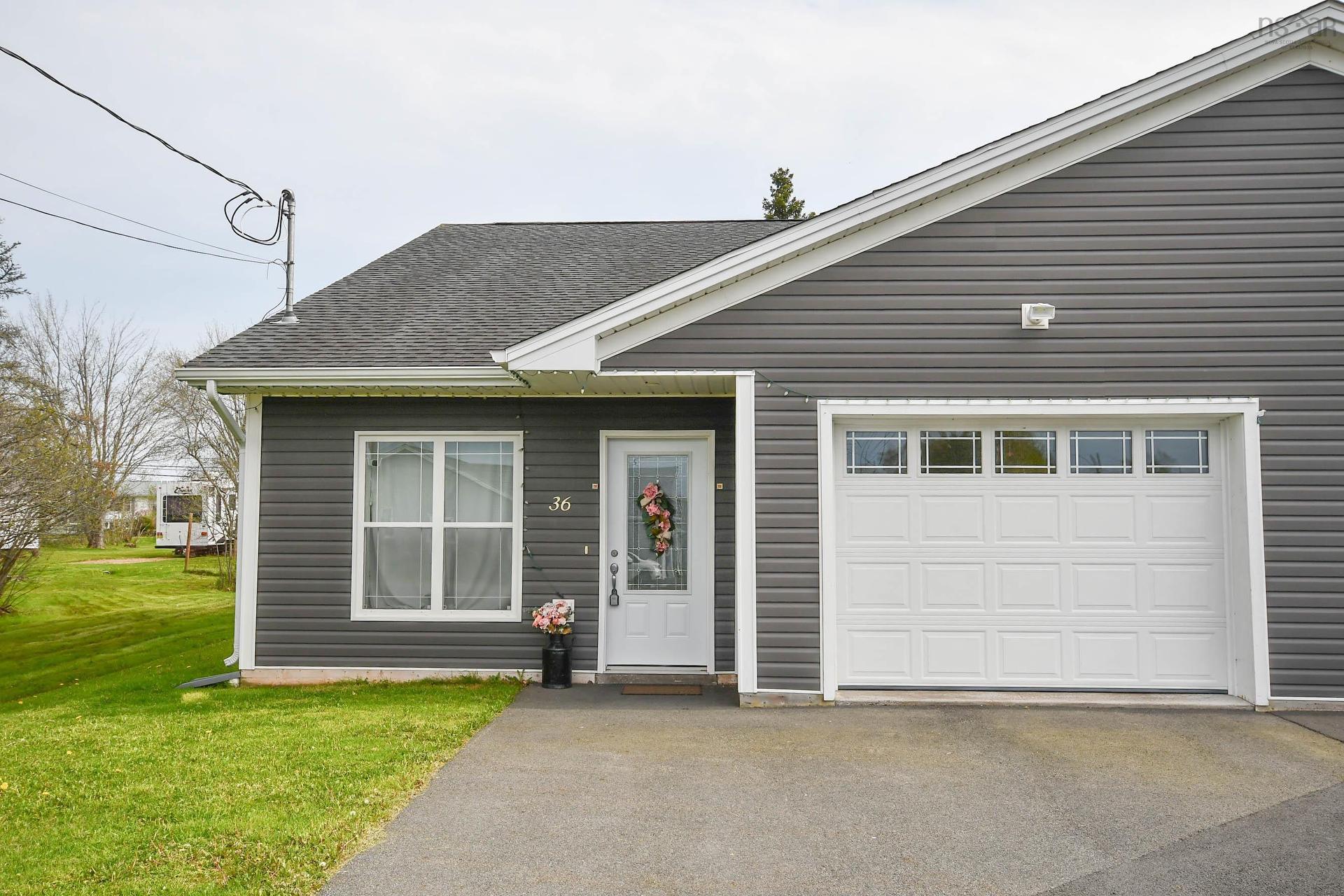 36 Nita Drive, Brookside, NS - Outdoor