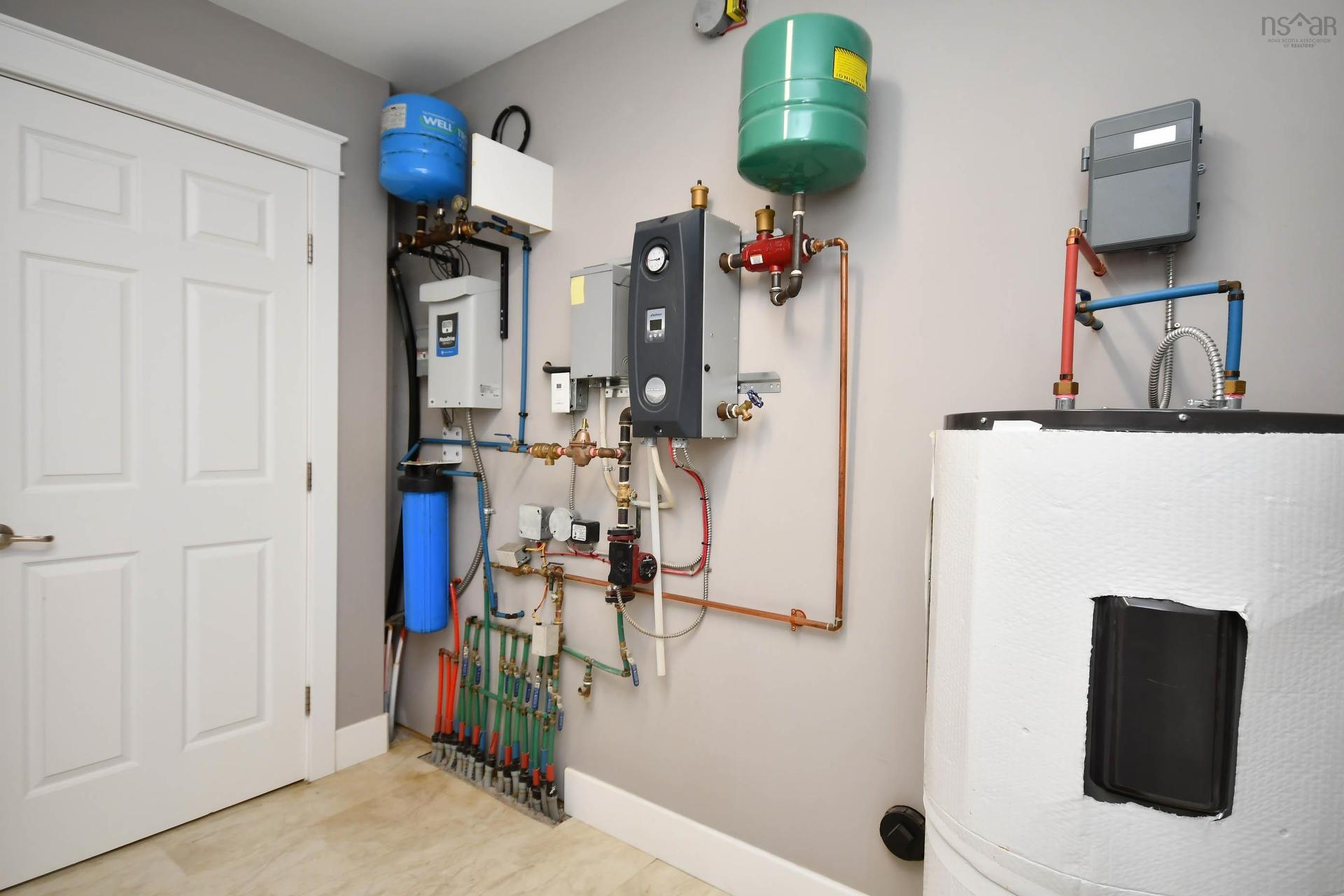 36 Nita Drive, Brookside, NS - Indoor Photo Showing Other Room