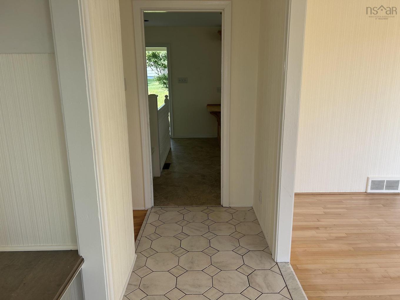 176 Green Street, Lunenburg, NS - Indoor Photo Showing Other Room