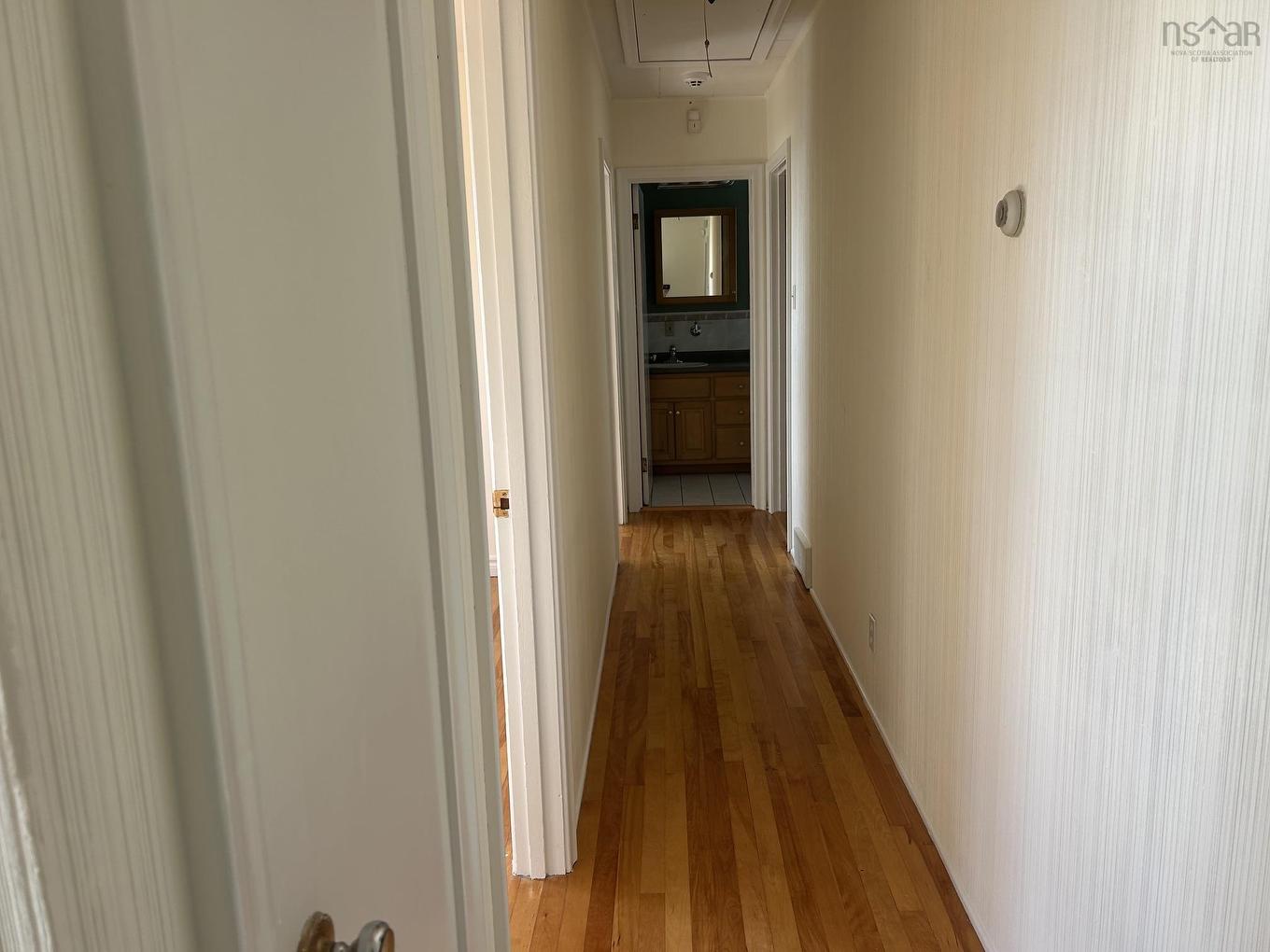 176 Green Street, Lunenburg, NS - Indoor Photo Showing Other Room