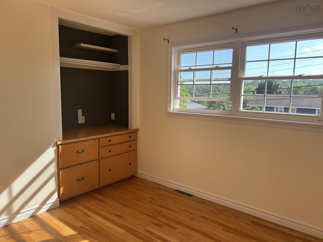 176 Green Street, Lunenburg, NS - Indoor Photo Showing Other Room