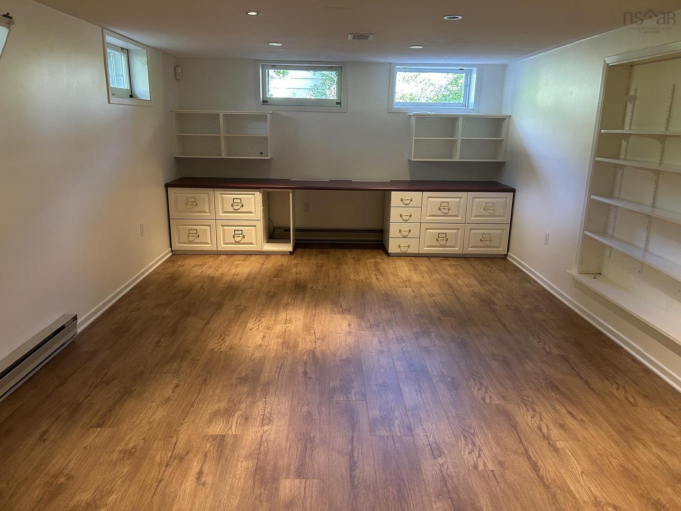 176 Green Street, Lunenburg, NS - Indoor