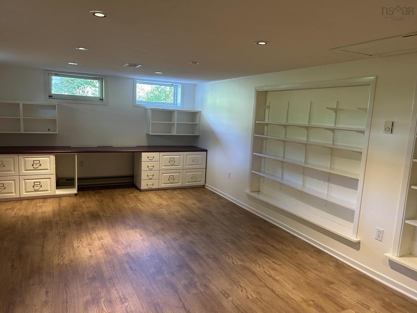 176 Green Street, Lunenburg, NS - Indoor