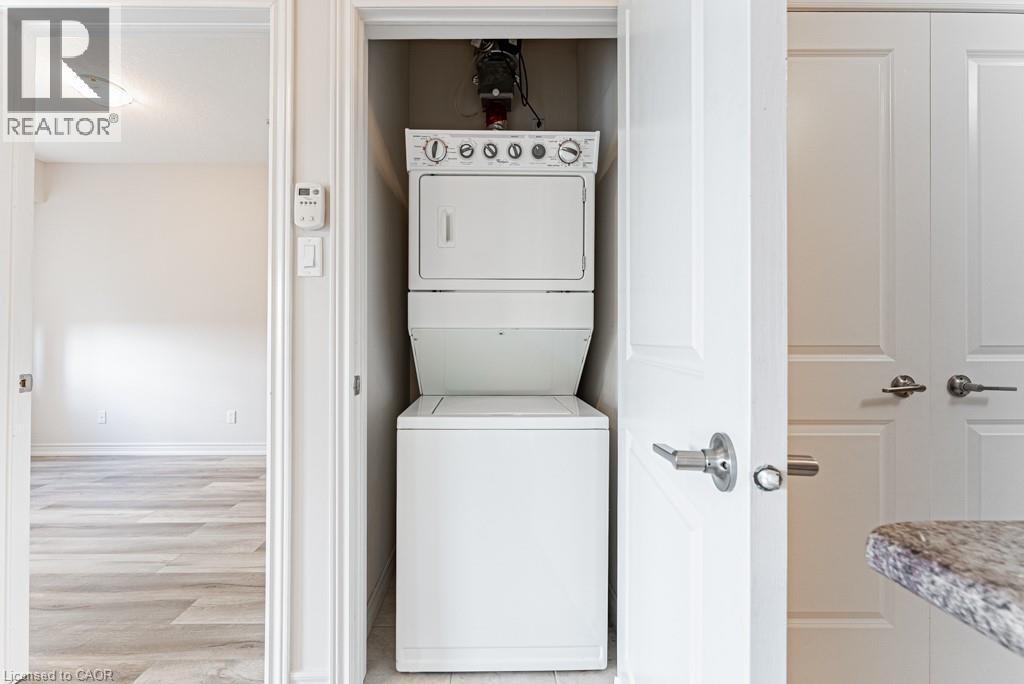 3200 Regional Road 56 Unit# 310, Binbrook, ON - Indoor Photo Showing Laundry Room