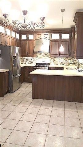 5641 Watersfield Avenue, Mississauga, ON -