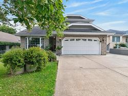 30 Sandstone Place Kenora, ON P9N 4E3
