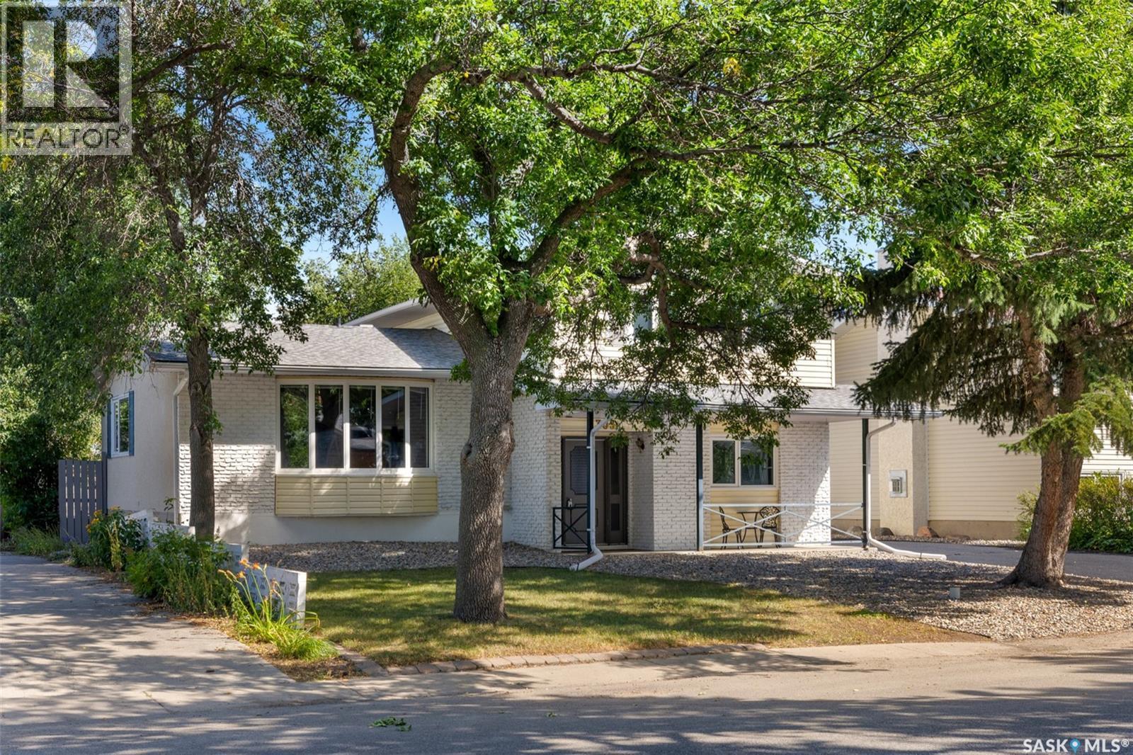 305 Hanley Crescent, Regina, SK