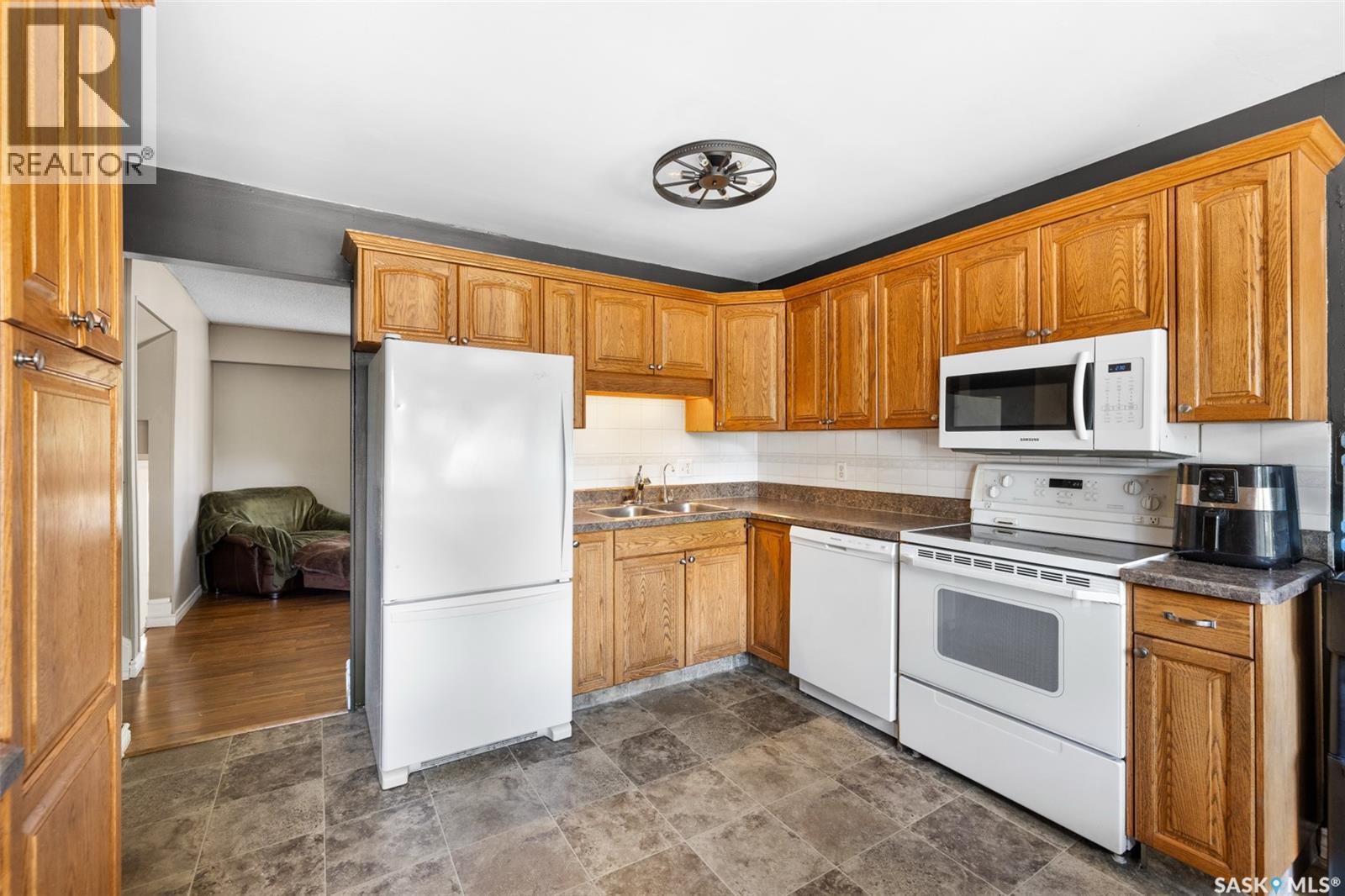 305 Hanley Crescent, Regina, SK