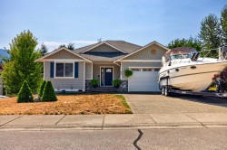 94 Beech Cres Lake Cowichan, BC V0R 2G1