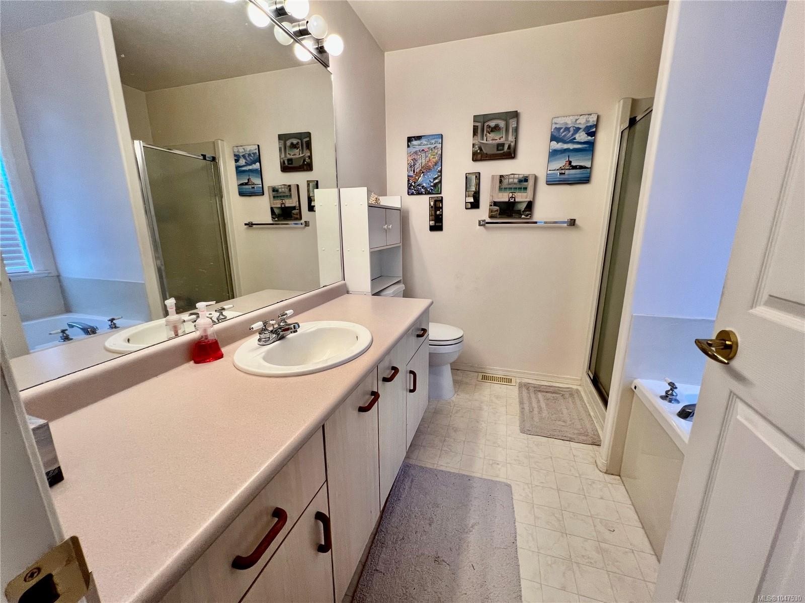 82 Wolf Lane, View Royal, BC