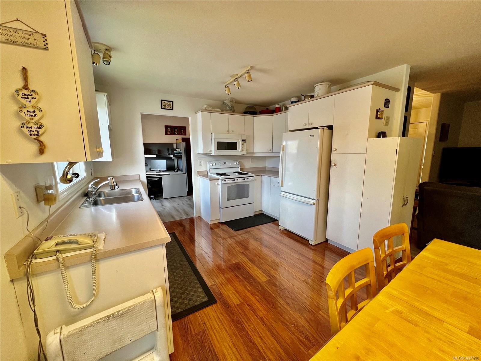 82 Wolf Lane, View Royal, BC