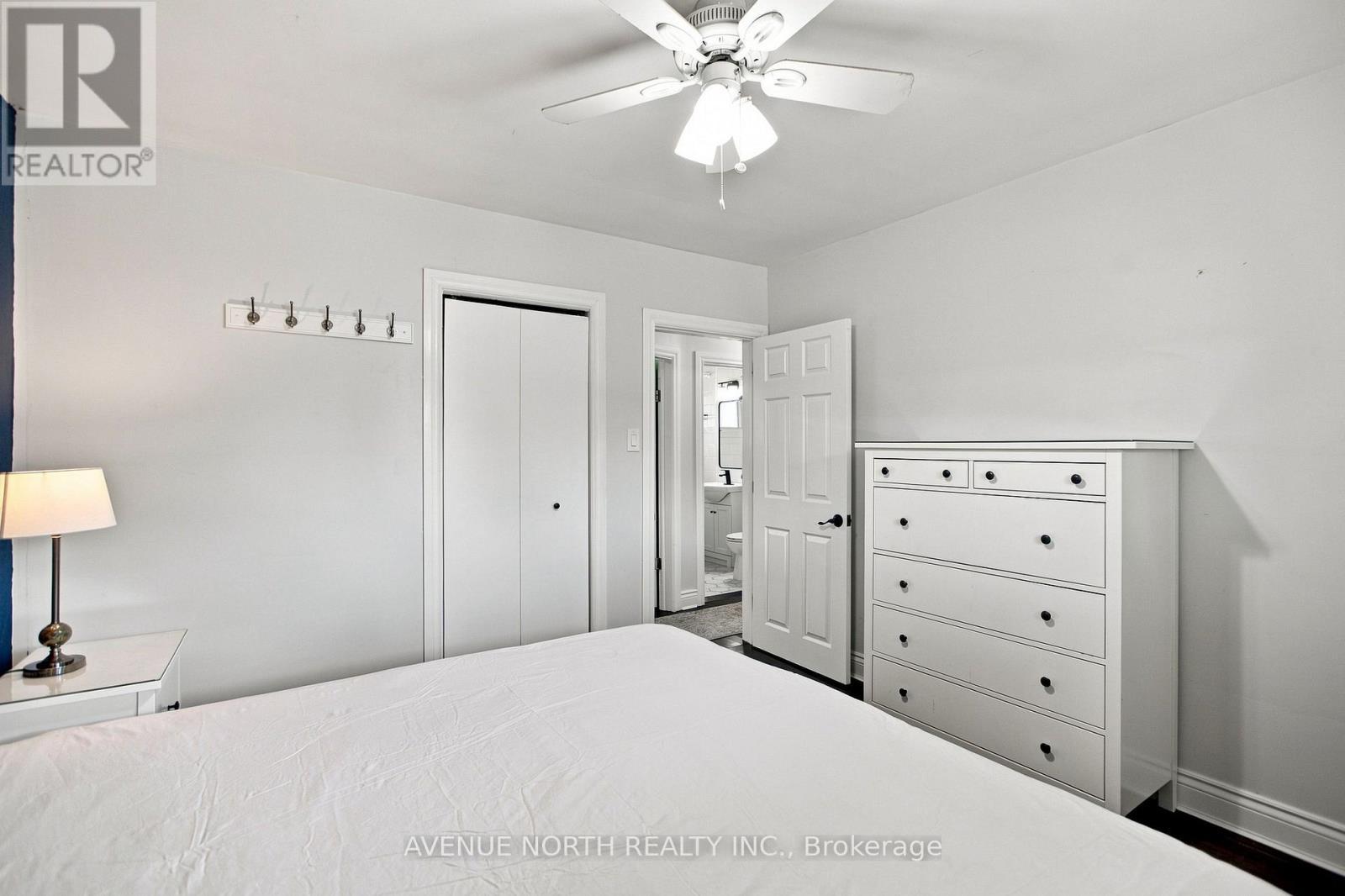 66 Epworth Avenue, Ottawa, ON - Indoor Photo Showing Bedroom