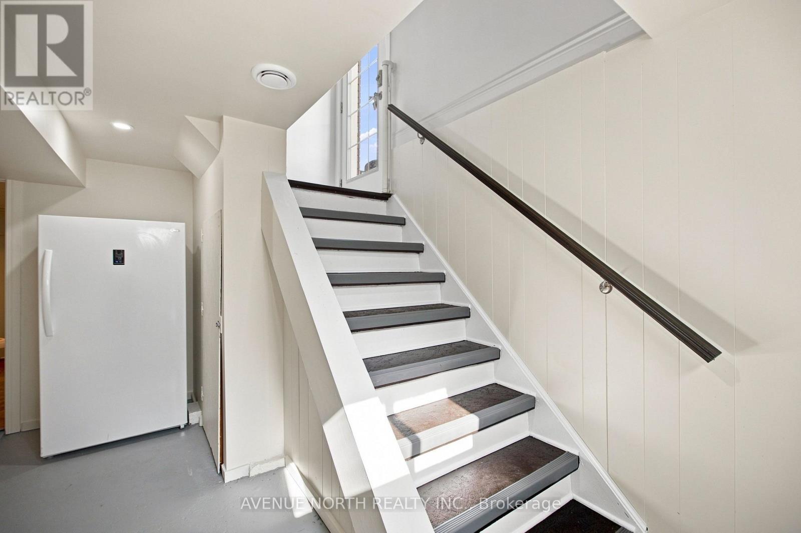 66 Epworth Avenue, Ottawa, ON - Indoor Photo Showing Other Room