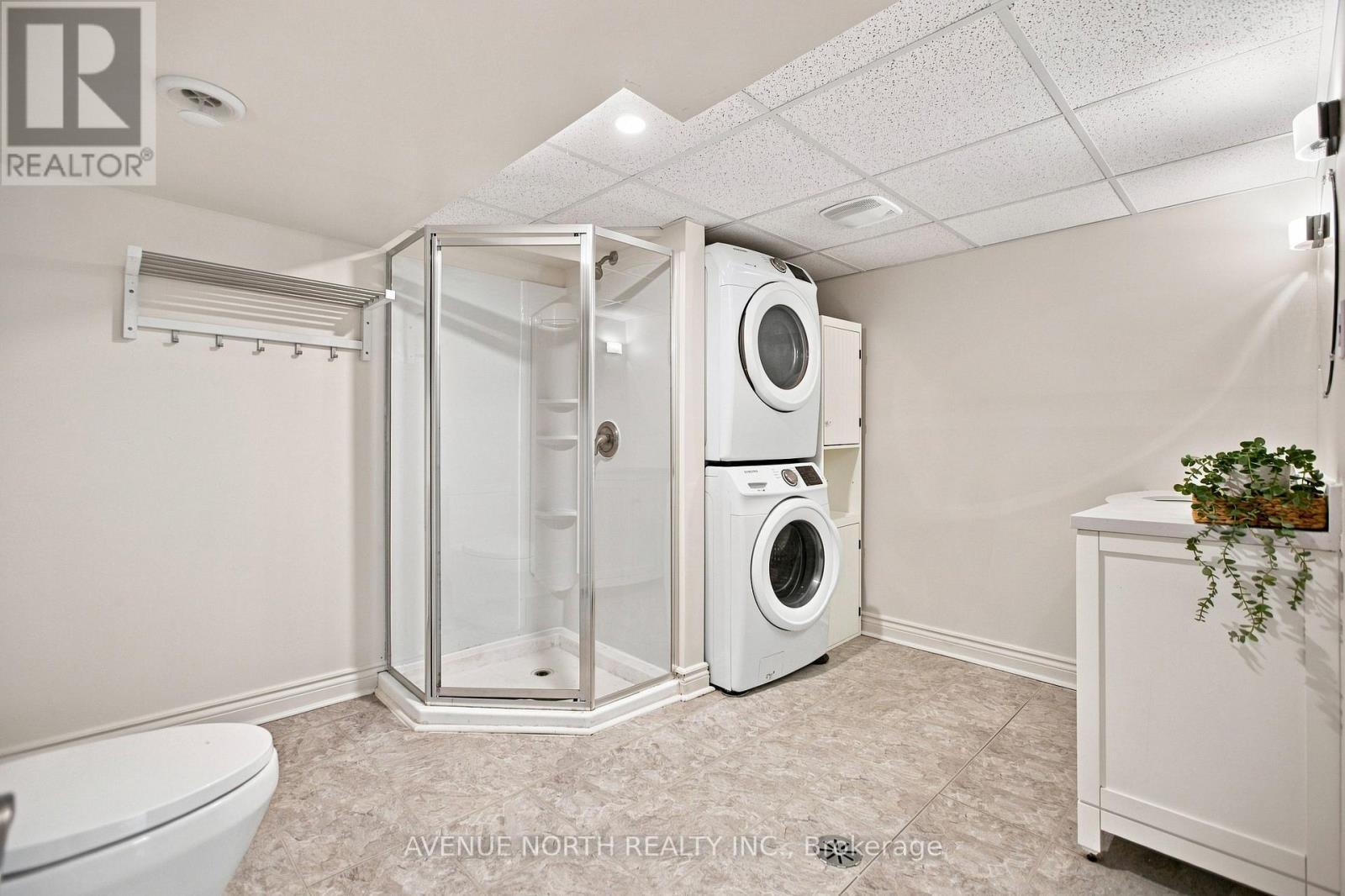 66 Epworth Avenue, Ottawa, ON - Indoor Photo Showing Laundry Room