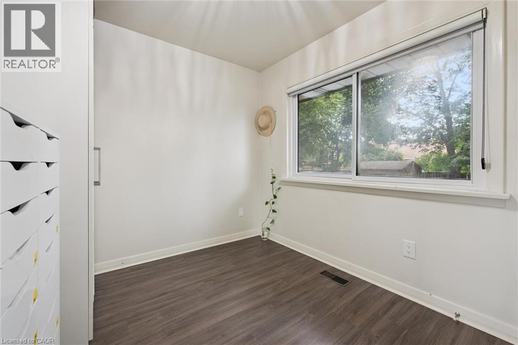 60 Edinburgh Road, Kitchener, ON - Indoor Photo Showing Other Room
