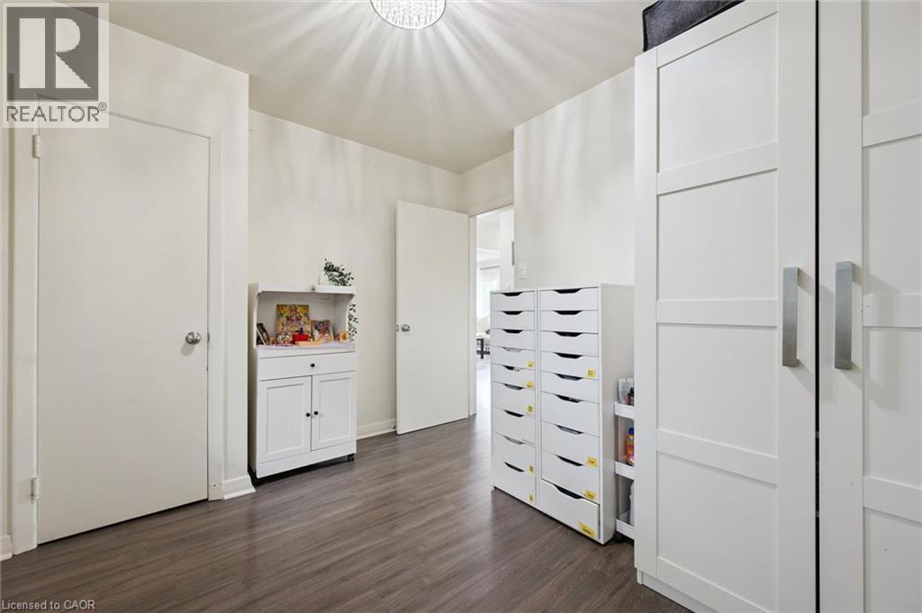 60 Edinburgh Road, Kitchener, ON - Indoor Photo Showing Other Room