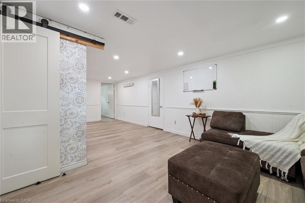 60 Edinburgh Road, Kitchener, ON - Indoor