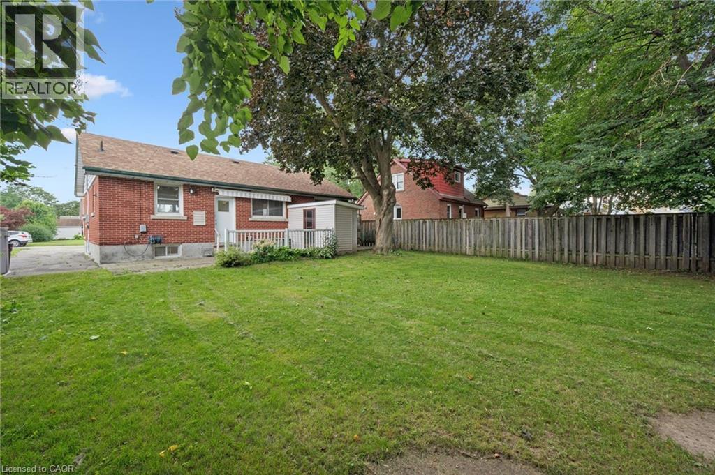 60 Edinburgh Road, Kitchener, ON - Outdoor