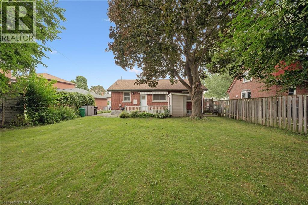 60 Edinburgh Road, Kitchener, ON - Outdoor