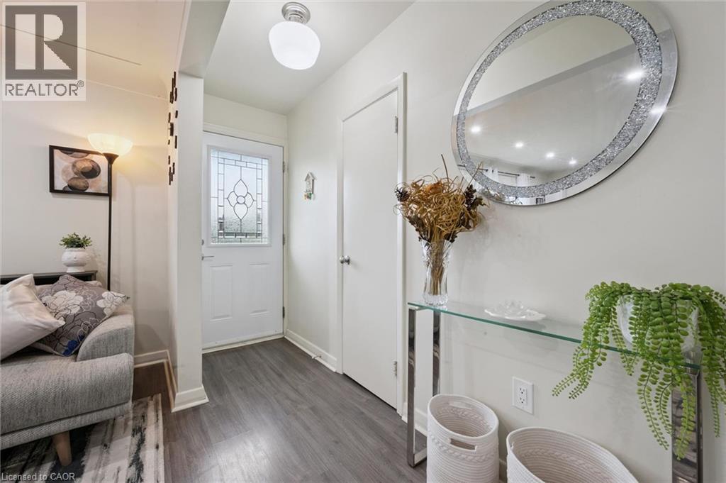 60 Edinburgh Road, Kitchener, ON - Indoor Photo Showing Other Room