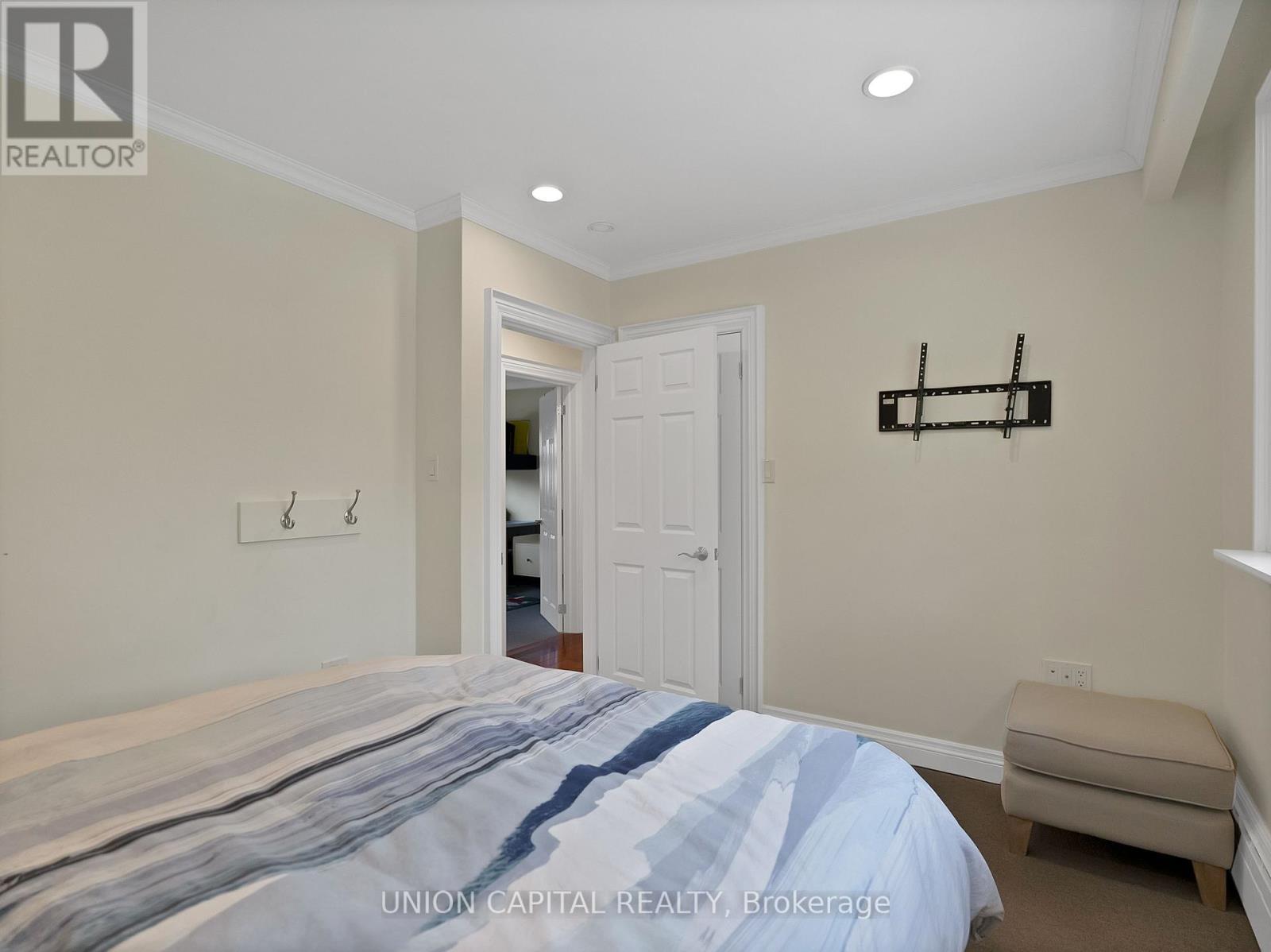 111 Libby Boulevard, Richmond Hill, ON - Indoor Photo Showing Bedroom