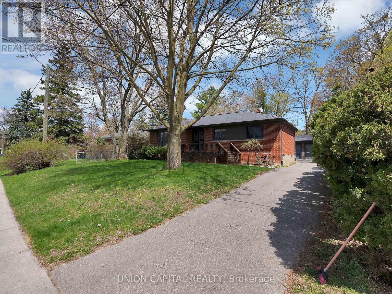 111 Libby Boulevard, Richmond Hill, ON - Outdoor