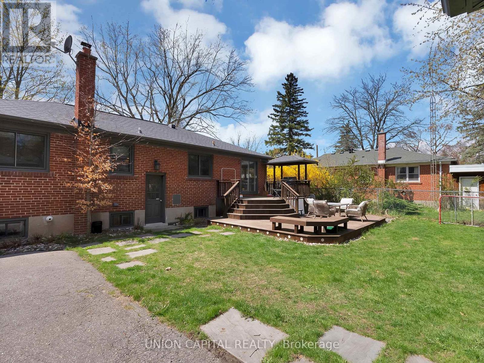 111 Libby Boulevard, Richmond Hill, ON - Outdoor