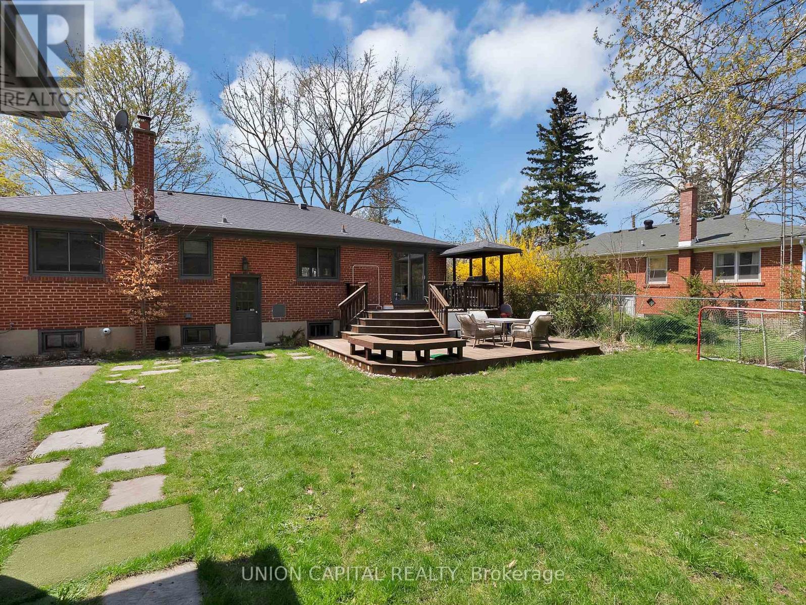 111 Libby Boulevard, Richmond Hill, ON - Outdoor