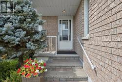 Cozy covered front porch! - 