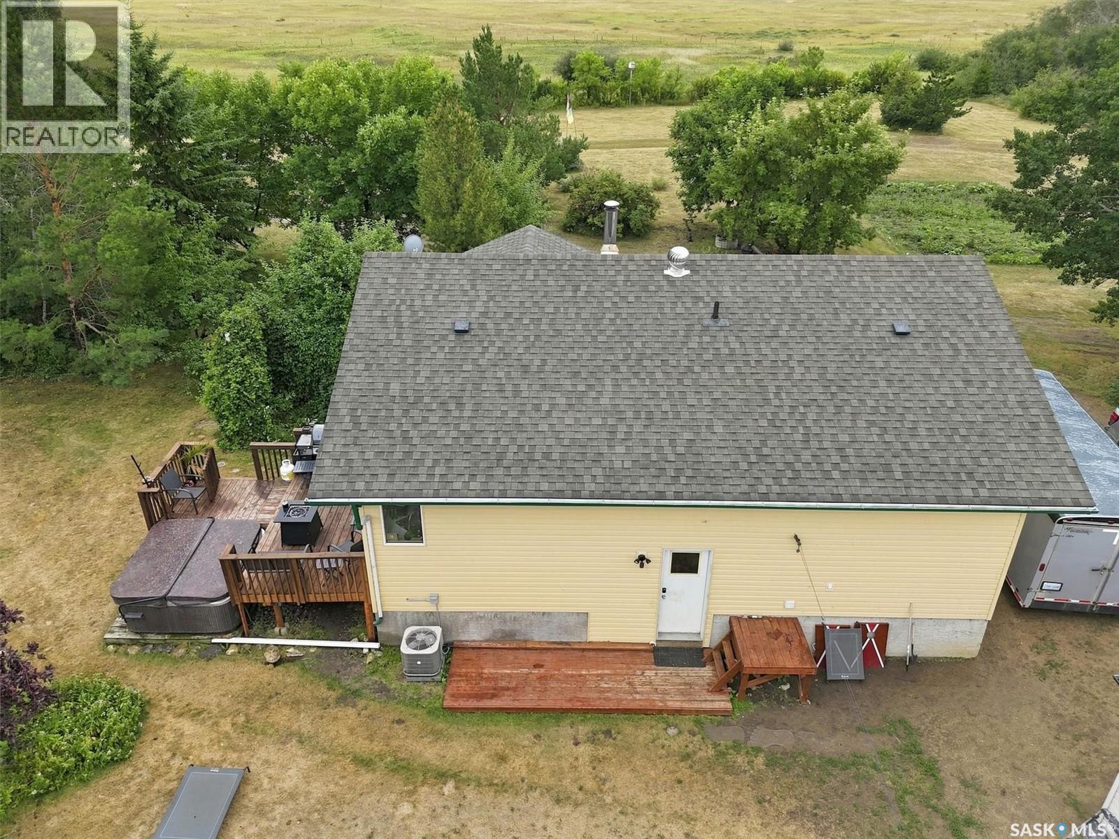 Nystuen Lee Acreage, Asquith, SK - Outdoor