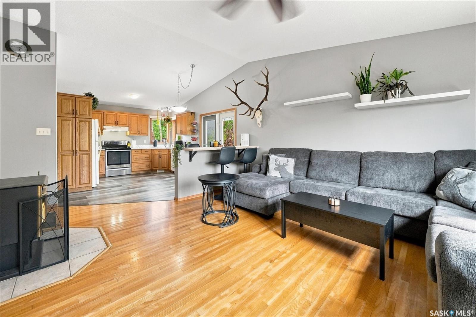 Nystuen Lee Acreage, Asquith, SK - Indoor Photo Showing Living Room