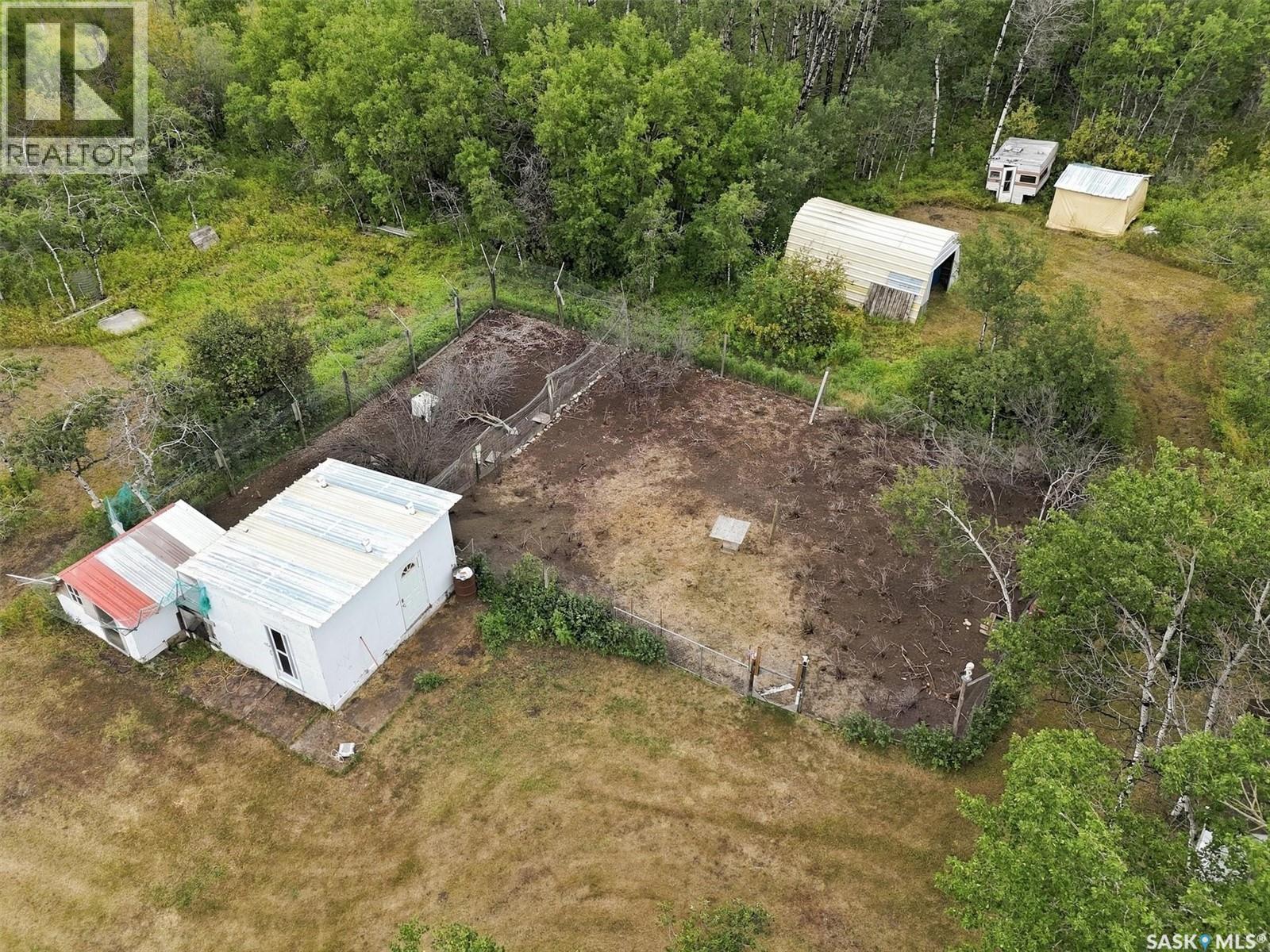 Nystuen Lee Acreage, Asquith, SK - Outdoor