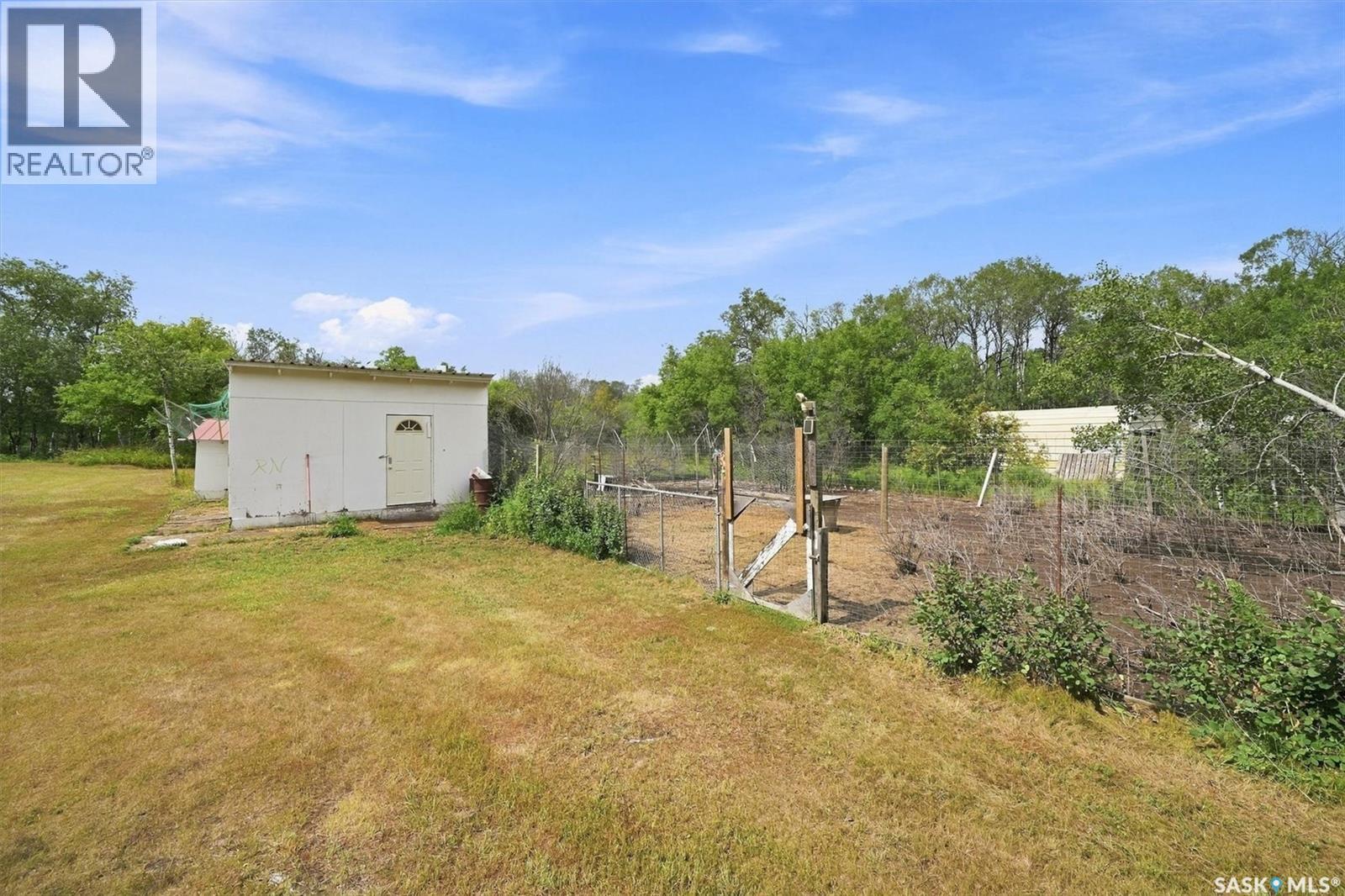 Nystuen Lee Acreage, Asquith, SK - Outdoor