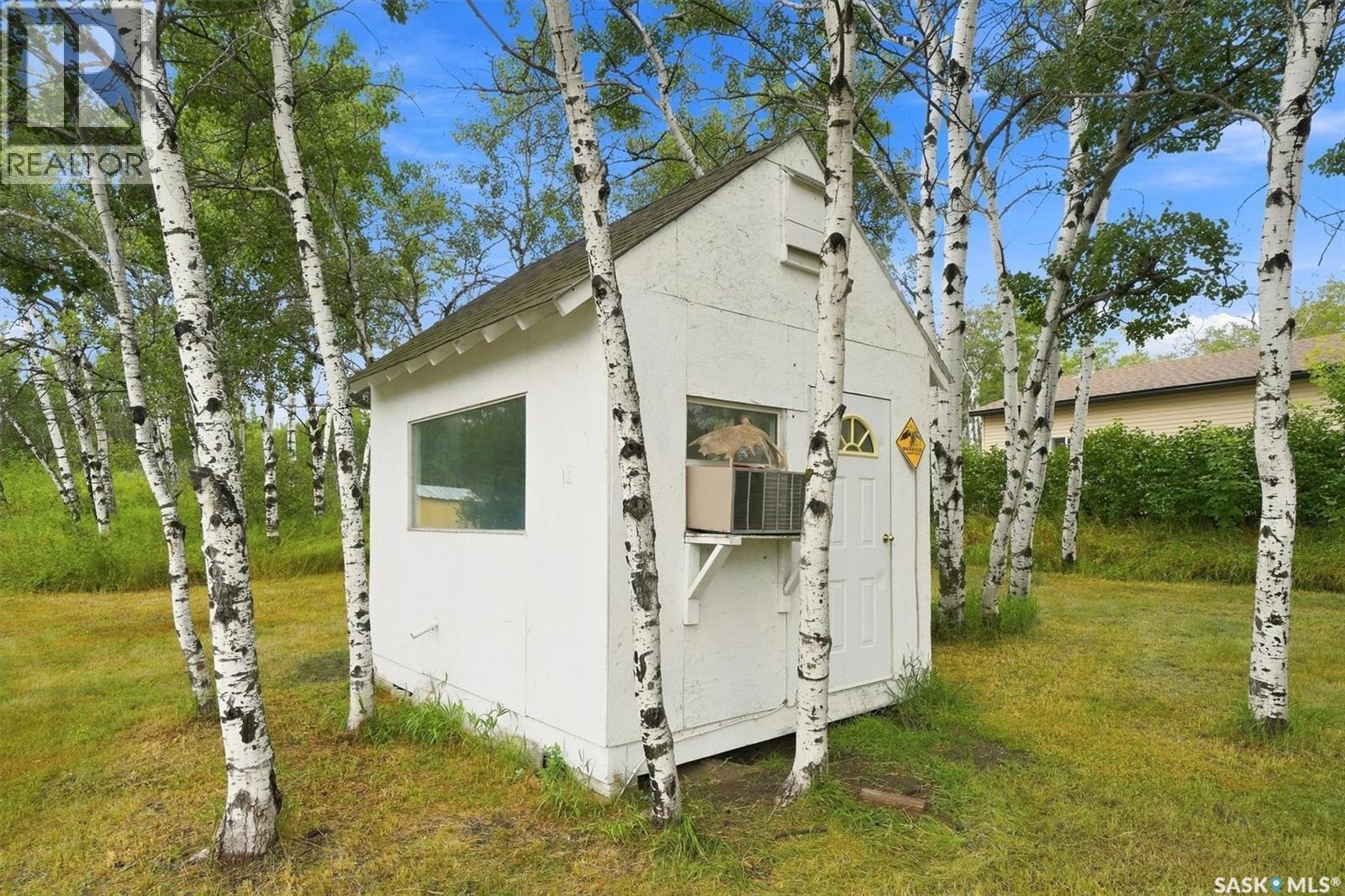 Nystuen Lee Acreage, Asquith, SK - Outdoor