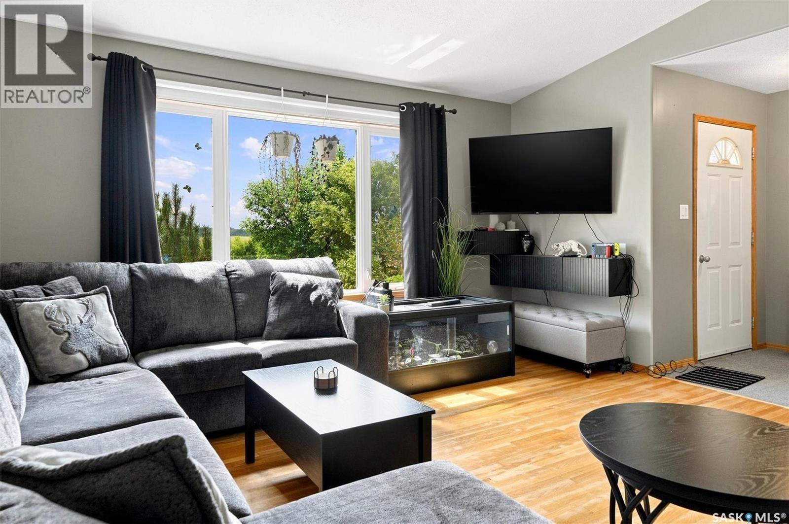 Nystuen Lee Acreage, Asquith, SK - Indoor Photo Showing Living Room