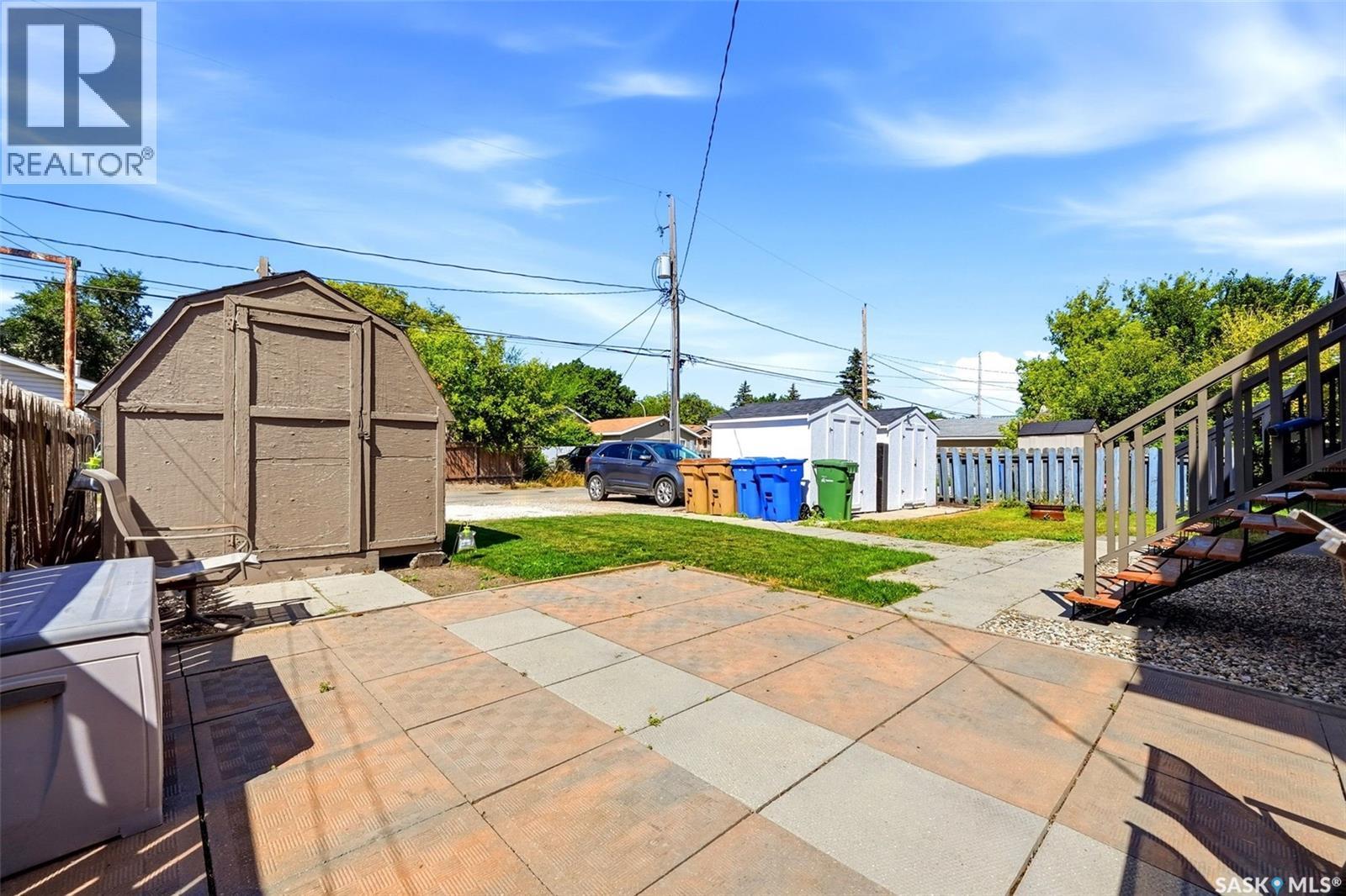 240 Ottawa Street, Regina, SK - Outdoor