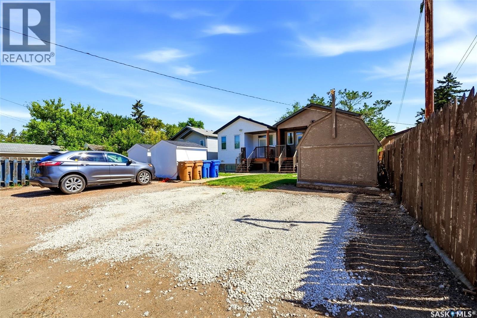 240 Ottawa Street, Regina, SK - Outdoor