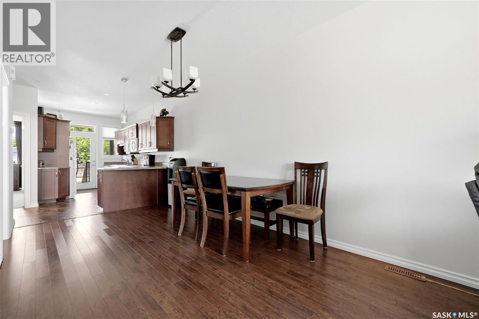 240 Ottawa Street, Regina, SK - Indoor Photo Showing Dining Room
