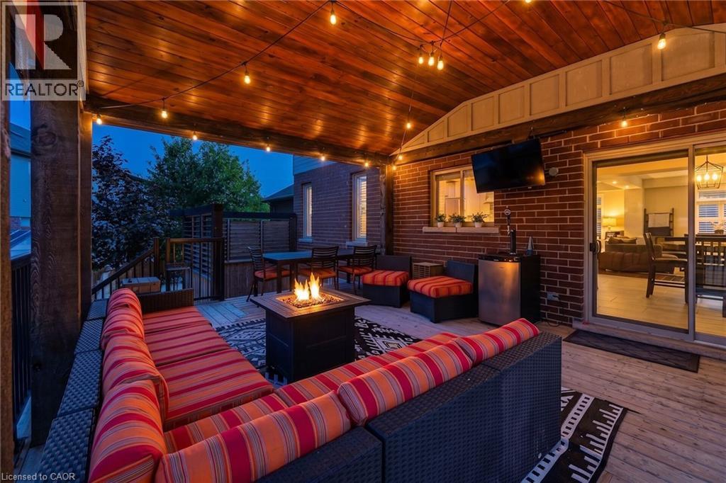 4079 Stadelbauer Drive, Beamsville, ON - Outdoor With Deck Patio Veranda With Exterior