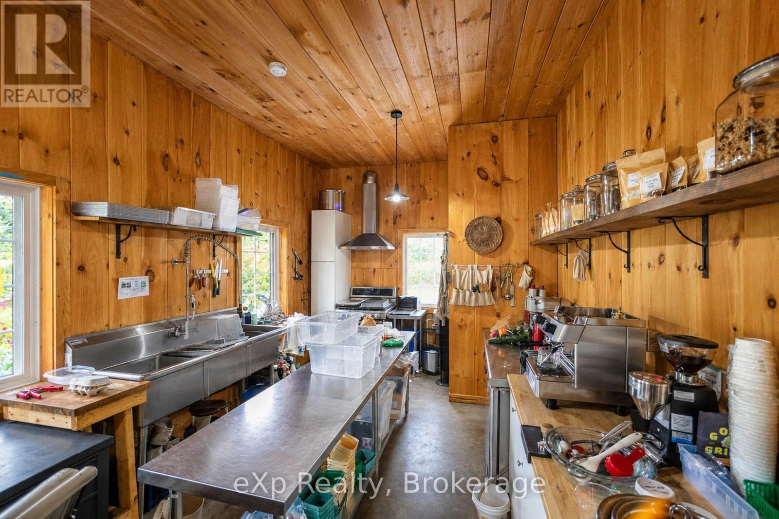 805092 Sideroad 25, Grey Highlands, ON - Indoor