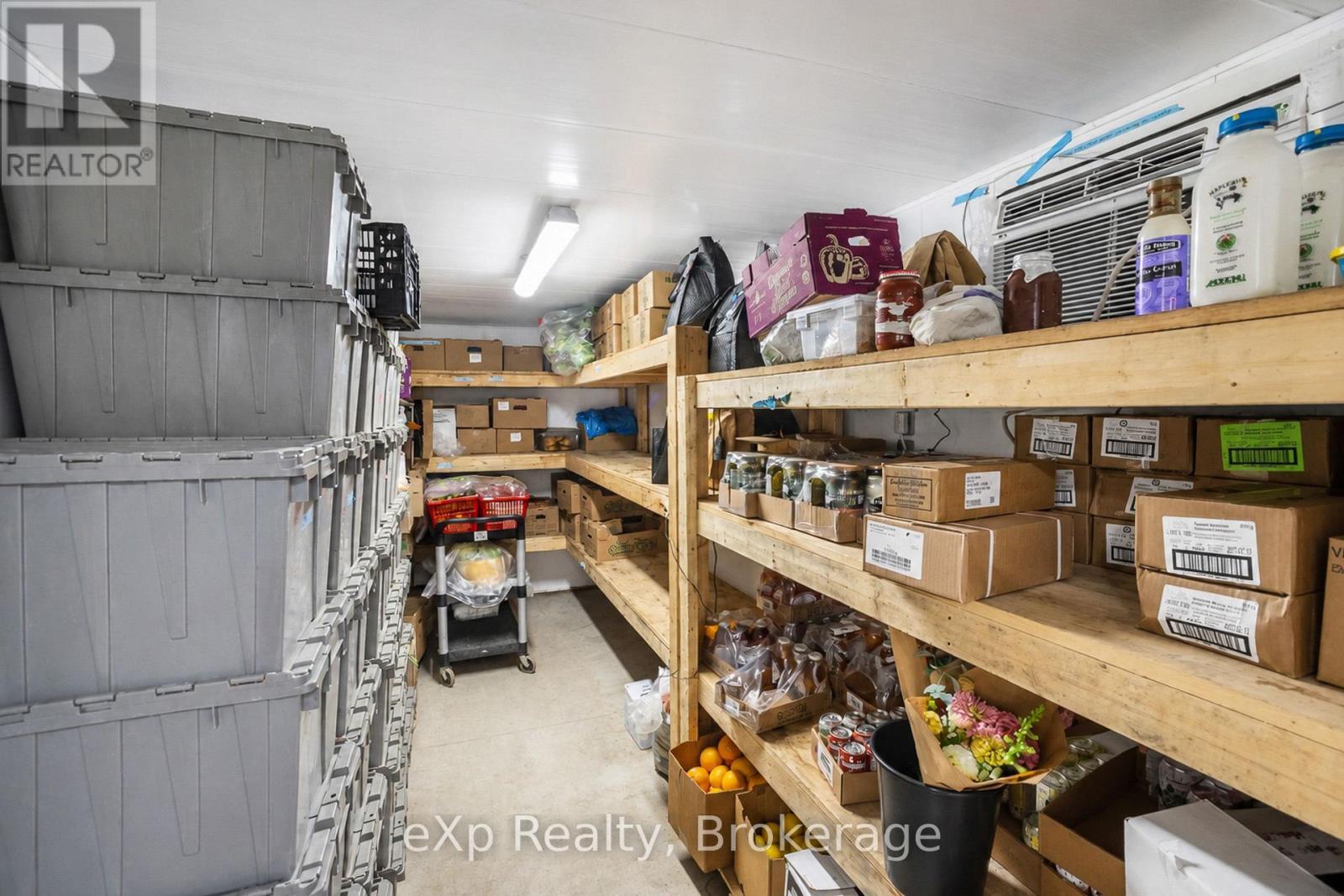 805092 Sideroad 25, Grey Highlands, ON - Indoor Photo Showing Other Room