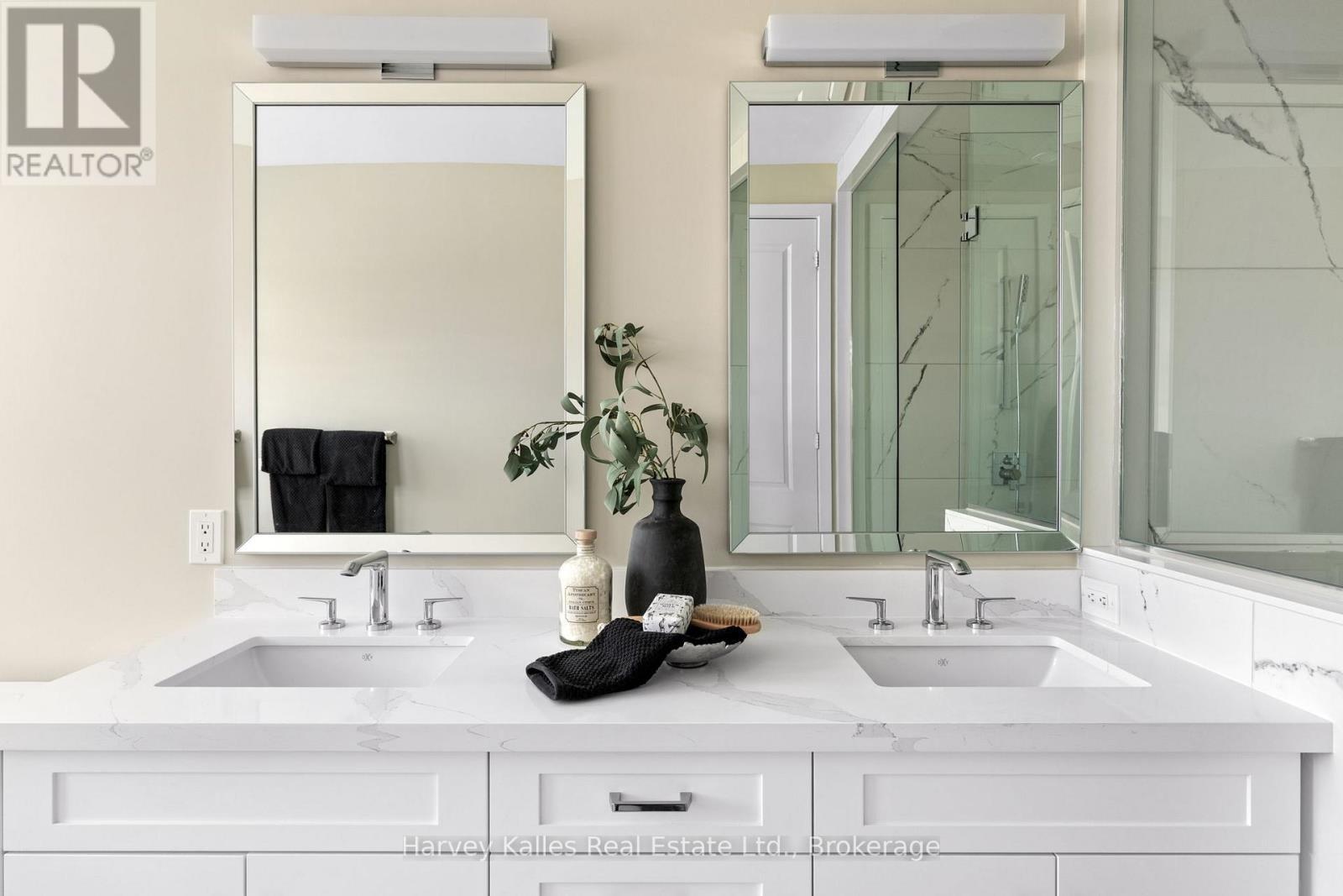 Primary ensuite bathroom - 163 Springside Crescent, Blue Mountains, ON - Indoor Photo Showing Bathroom
