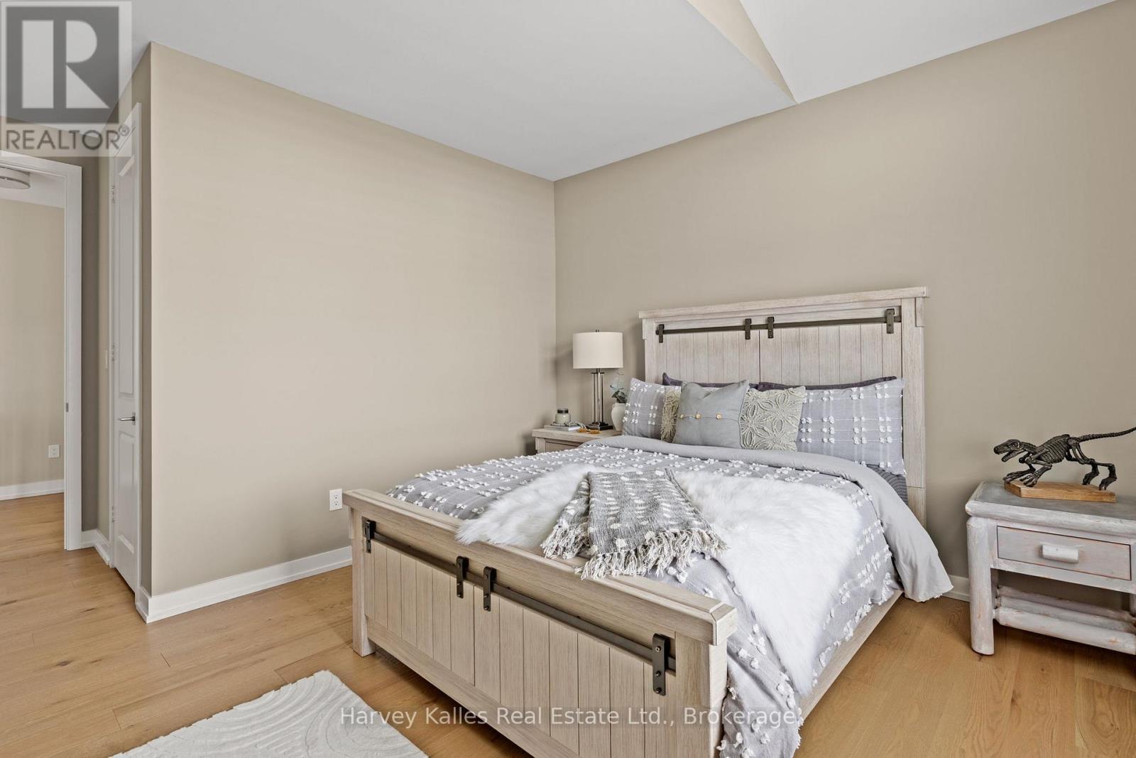 Large Bedroom3 - 163 Springside Crescent, Blue Mountains, ON - Indoor Photo Showing Bedroom
