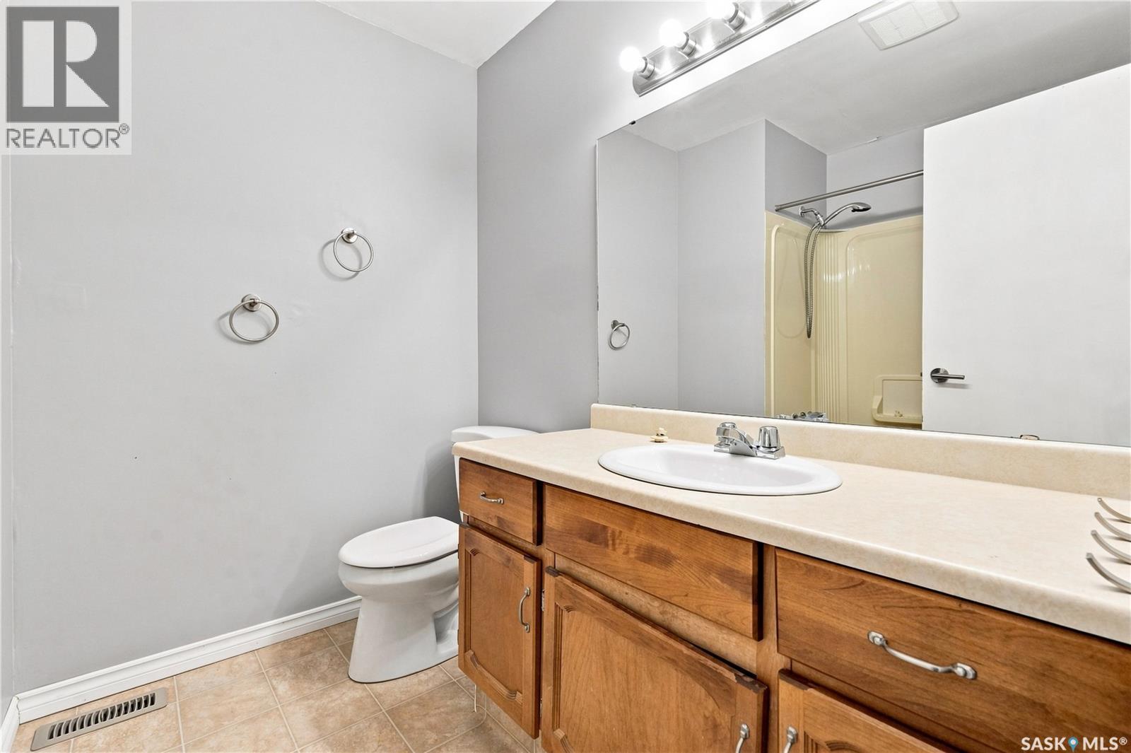 5907 Hague Crescent, Regina, SK - Indoor Photo Showing Bathroom