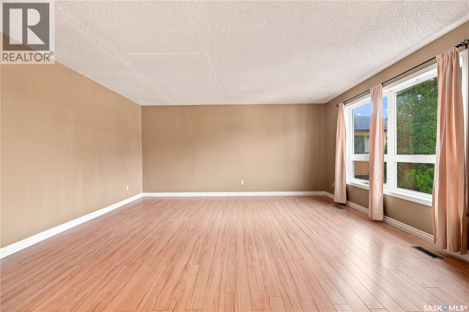 5907 Hague Crescent, Regina, SK - Indoor Photo Showing Other Room