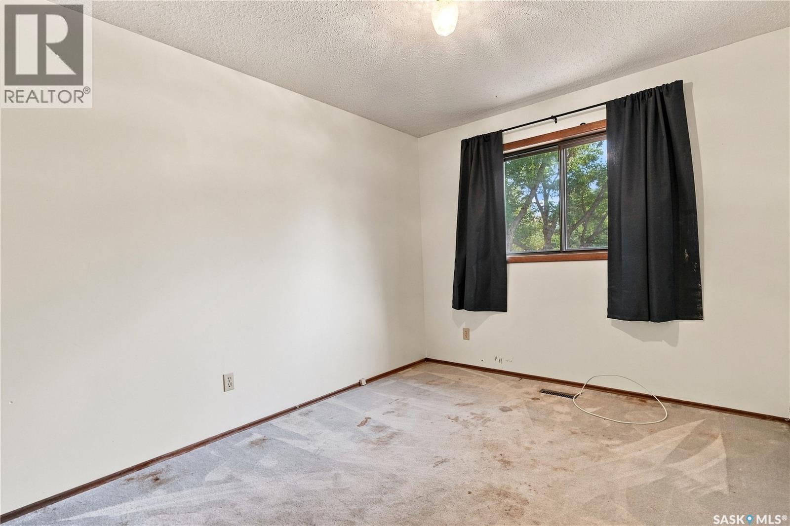 5907 Hague Crescent, Regina, SK - Indoor Photo Showing Other Room