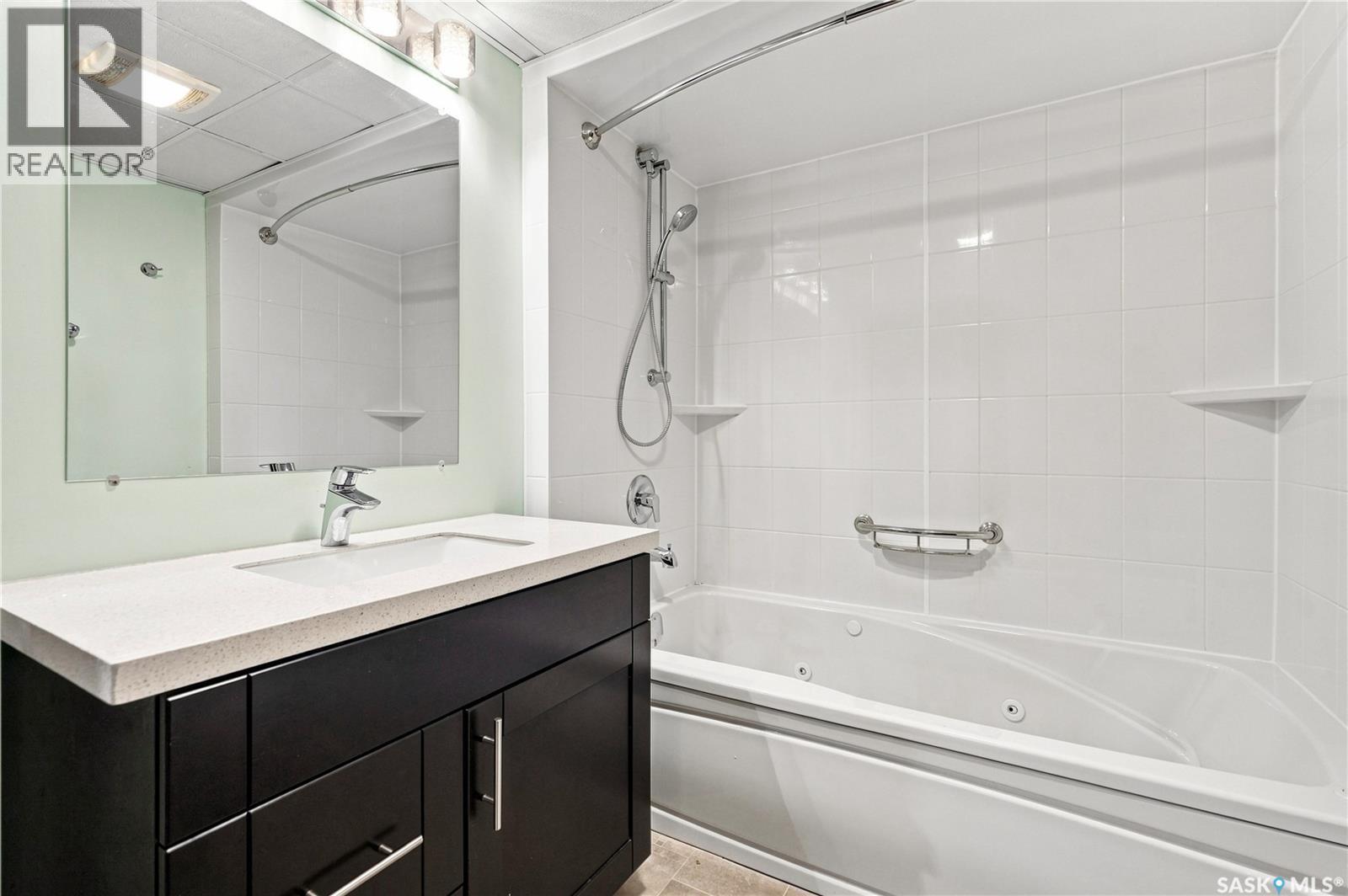 5907 Hague Crescent, Regina, SK - Indoor Photo Showing Bathroom